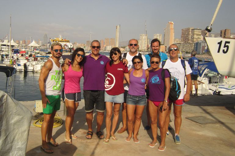 Nadadores y acompañantes en Benidorm Nadadores y acompañantes en Benidorm
