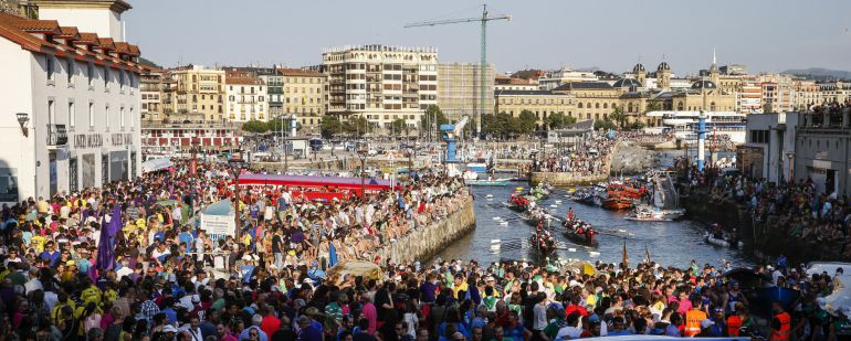 Un domingo más, hubo ambientzao en el muelle de San Sebastián Un domingo más, hubo ambientzao en el muelle de San Sebastián
