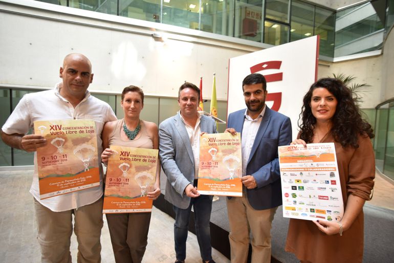 Presentación en la Diputación de Granada de la Concentración de Vuelo Libre de Loja Presentación en la Diputación de Granada de la Concentración de Vuelo Libre de Loja