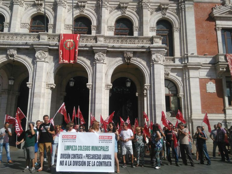 Contra el cambio en las condiciones del servicio de limpieza en los colegios Contra el cambio en las condiciones del servicio de limpieza en los colegios