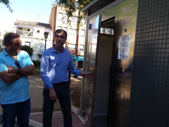 El Ayuntamiento de Guadalajara presenta nuevos aseos y servicios autolimpiables: Guadalajara estrena urinarios públicos autolimpiables El Ayuntamiento de Guadalajara presenta nuevos aseos y servicios autolimpiables: Guadalajara estrena urinarios públicos autolimpiables
