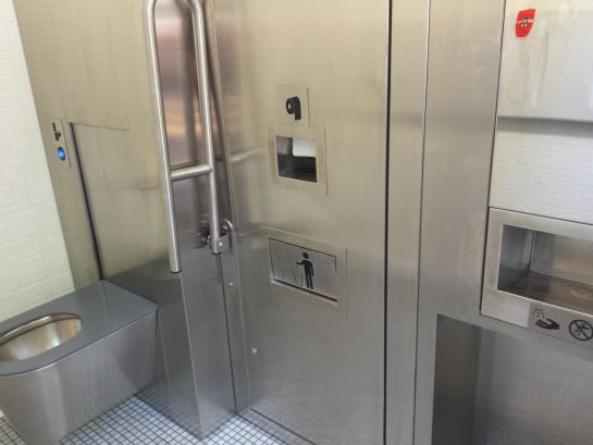 El Ayuntamiento de Guadalajara presenta nuevos aseos y servicios autolimpiables: Guadalajara estrena urinarios públicos autolimpiables El Ayuntamiento de Guadalajara presenta nuevos aseos y servicios autolimpiables: Guadalajara estrena urinarios públicos autolimpiables