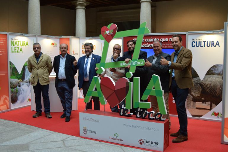 Presentación del stand turístico de la diputación "Ávila te toca" Presentación del stand turístico de la diputación "Ávila te toca"