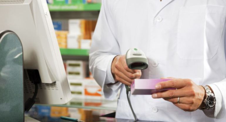Extremeños, navarros y canarios podrán retirar sus recetas en las farmacias de la región en menos de un mes Extremeños, navarros y canarios podrán retirar sus recetas en las farmacias de la región en menos de un mes
