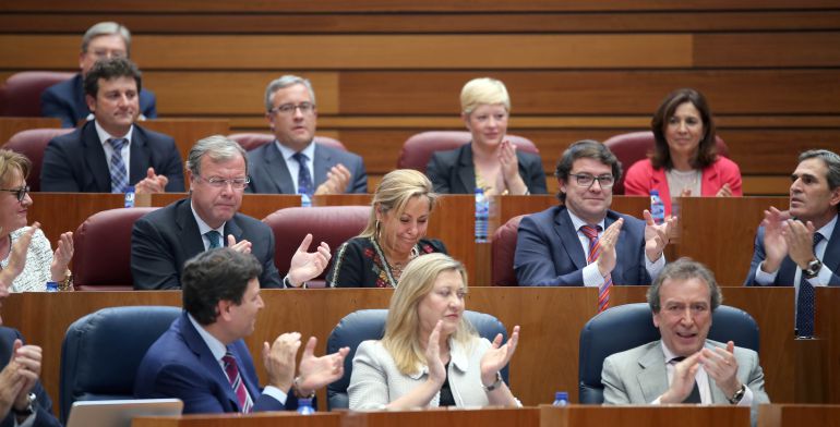 Herrera defiende a Valdeón ante las críticas del PSOE Herrera defiende a Valdeón ante las críticas del PSOE