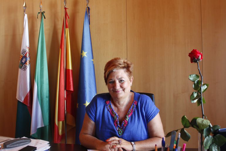 Foto de archivo de la alcaldesa de Órgiva (Granada), María Ángeles Blanco, en su despacho oficial Foto de archivo de la alcaldesa de Órgiva (Granada), María Ángeles Blanco, en su despacho oficial