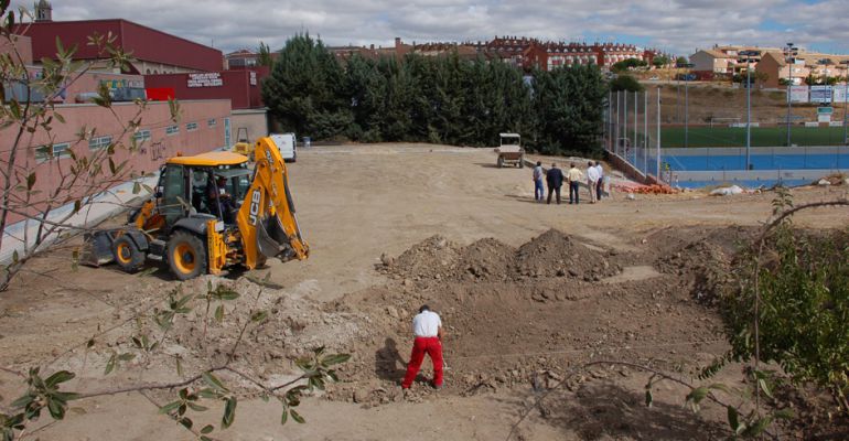 Obras de las pistas de voley playa en el Complejo Deportivo Lorenzo Rico Obras de las pistas de voley playa en el Complejo Deportivo Lorenzo Rico