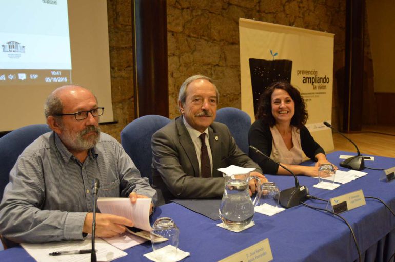 El alcalde de Oviedo preside la Mesa de las XVIII Jornadas Municipio y Drogodependencias El alcalde de Oviedo preside la Mesa de las XVIII Jornadas Municipio y Drogodependencias