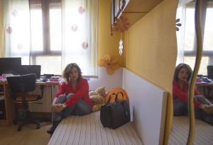 En su habitación. En su habitación.