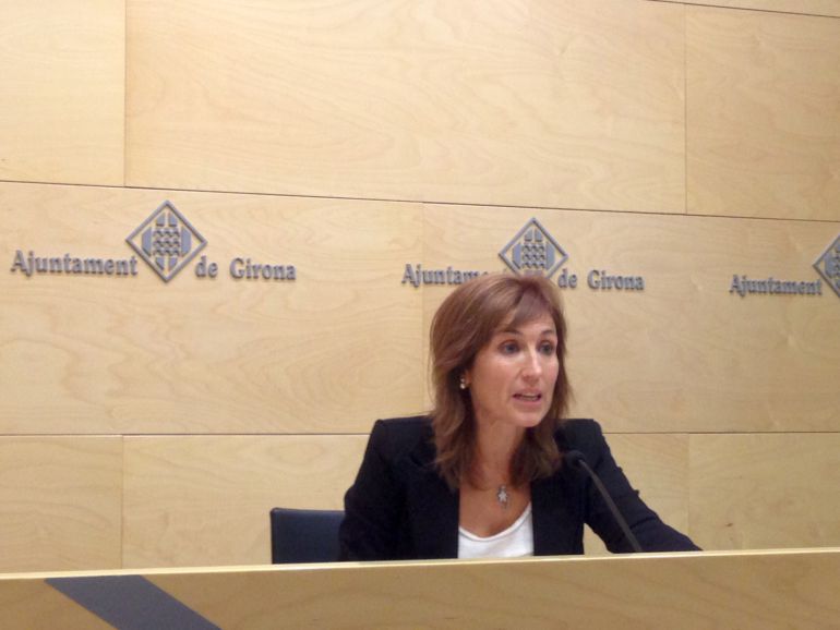 La regidora d'Hisenda, Maria Àngels Planas, durant la presentació de les ordenances fiscals pel 2017 La regidora d'Hisenda, Maria Àngels Planas, durant la presentació de les ordenances fiscals pel 2017