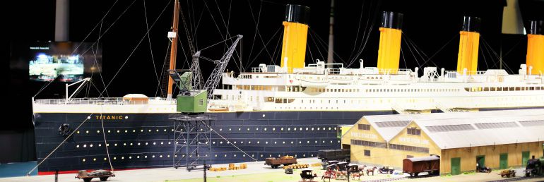 El 'Titanic' atraca en el Euskalduna El 'Titanic' atraca en el Euskalduna