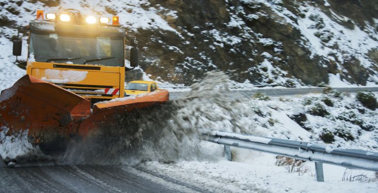Este invierno: más personal, más máquinas quitanieves y más sal