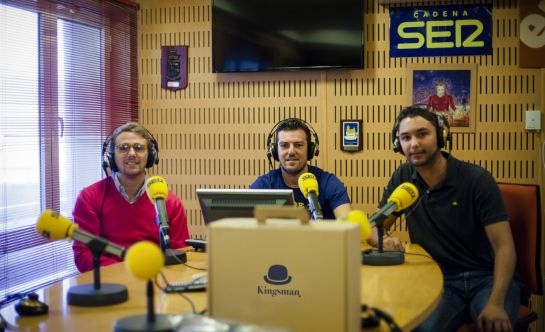 Mario Montañés, José Bohórquez y Pablo Sánchez, impulsores de la marca de ropa Kingsman, en Radio Cádiz Mario Montañés, José Bohórquez y Pablo Sánchez, impulsores de la marca de ropa Kingsman, en Radio Cádiz