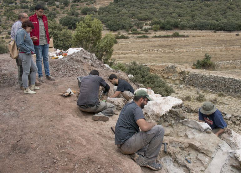 Morella dinosaurios: Descubren un nuevo yacimiento de dinosaurios en Morella Morella dinosaurios: Descubren un nuevo yacimiento de dinosaurios en Morella