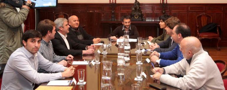 El alcalde de A Coruña junto a los del Consorcio das mariñas en María Pita El alcalde de A Coruña junto a los del Consorcio das mariñas en María Pita