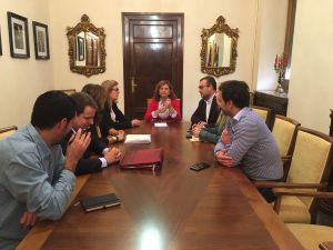 Los diferentes grupos políticos del Ayuntamiento de Jaén durante la reunión sobre la Carrera de San Antón. Los diferentes grupos políticos del Ayuntamiento de Jaén durante la reunión sobre la Carrera de San Antón.