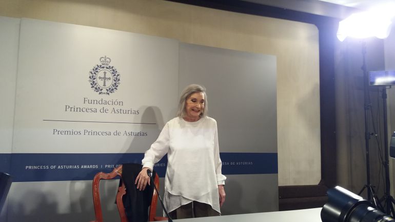 Nuria Espert, Premio Princesa de Asturias de las Artes 2016, en la rueda de prensa previa a recoger su galardón. Nuria Espert, Premio Princesa de Asturias de las Artes 2016, en la rueda de prensa previa a recoger su galardón.
