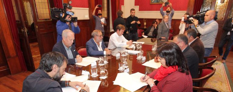 Firma de la Declaración de 'María Pita'. Firma de la Declaración de 'María Pita'.