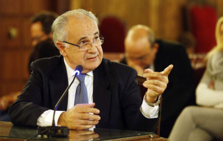 Blasco comparece este lunes en la comisión sobre las residencias Blasco comparece este lunes en la comisión sobre las residencias