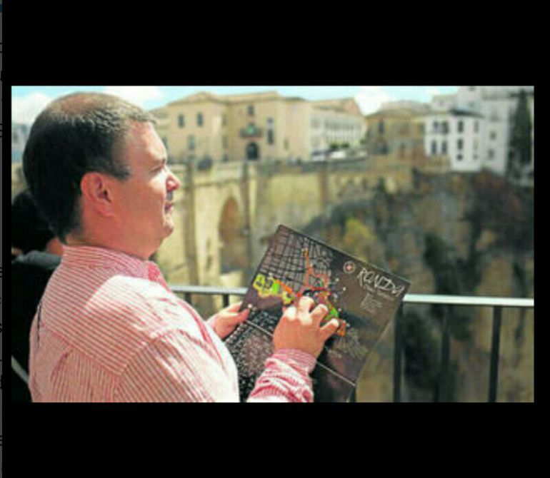 TURISMO MÁLAGA: Un invidente de Ronda hace por primera vez planos turísticos en braille TURISMO MÁLAGA: Un invidente de Ronda hace por primera vez planos turísticos en braille