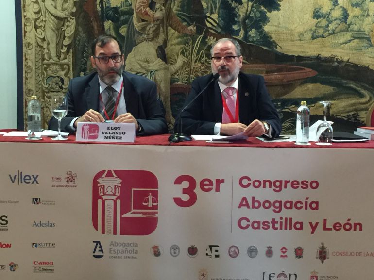 Velasco anuncia en León la inminente apertura del juicio oral de la Púnica Velasco anuncia en León la inminente apertura del juicio oral de la Púnica