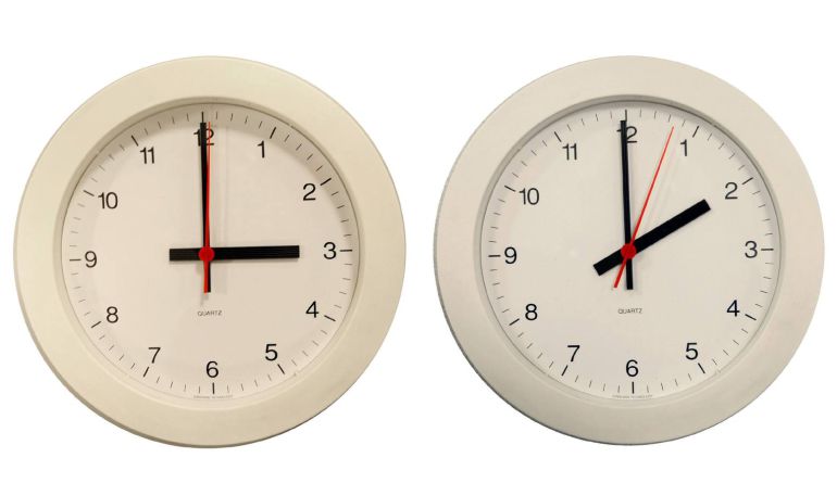 La noche del sábado se retrasan una hora los relojes La noche del sábado se retrasan una hora los relojes