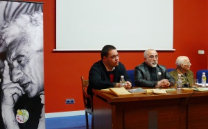 Acto de homenaje a Guzmán Álvarez, con el pintor Manuel Sierra y Miguel Cordero del Campillo Acto de homenaje a Guzmán Álvarez, con el pintor Manuel Sierra y Miguel Cordero del Campillo
