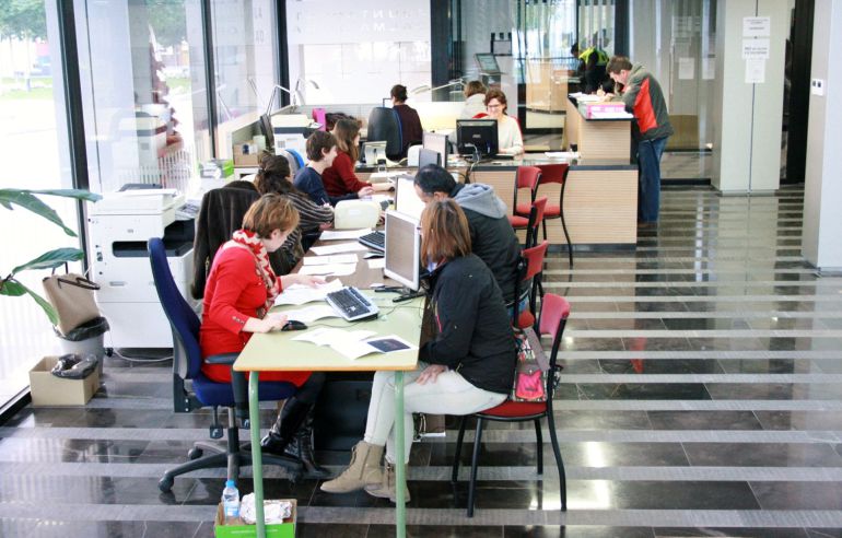 ALMASSORA: Más de 1.000 menores reciben este viernes las ayudas de Xarxa Llibres ALMASSORA: Más de 1.000 menores reciben este viernes las ayudas de Xarxa Llibres
