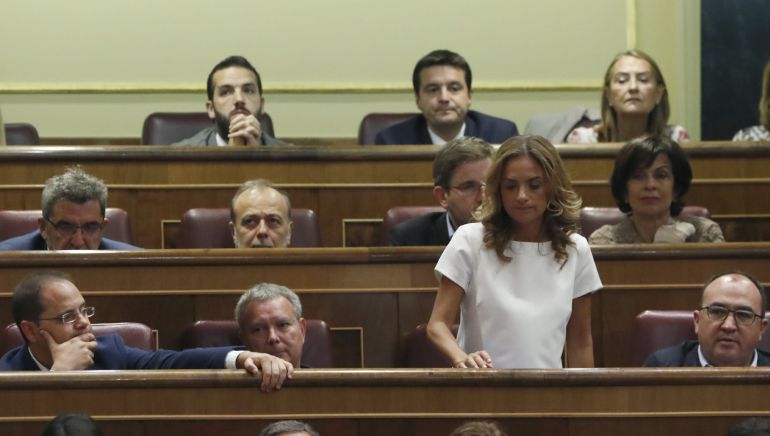 El diputada del PSOE Susana Sumelzo durante las votaciones del debate de investidura del líder del PP, Mariano Rajoy El diputada del PSOE Susana Sumelzo durante las votaciones del debate de investidura del líder del PP, Mariano Rajoy