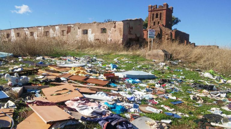 Yacimiento minero de San Salvador en la zona de las minas de Cáceres. Yacimiento minero de San Salvador en la zona de las minas de Cáceres.