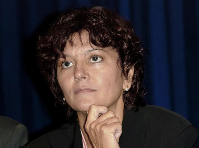 Fotografía de archivo, tomada en Melila en 2001, de la poeta cordobesa Ángeles Mora que ha sido galardonada hoy con el Premio Nacional de Literatura en la modalidad de Poesía por la obra "Ficciones para una autobiografía". Fotografía de archivo, tomada en Melila en 2001, de la poeta cordobesa Ángeles Mora que ha sido galardonada hoy con el Premio Nacional de Literatura en la modalidad de Poesía por la obra "Ficciones para una autobiografía".