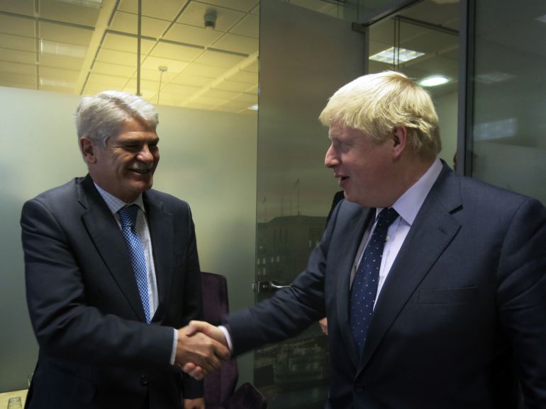 El ministro español de Asuntos Exteriores y Cooperación, Alfonso Dastis (i), y su homólogo británico, Boris Johnson. El ministro español de Asuntos Exteriores y Cooperación, Alfonso Dastis (i), y su homólogo británico, Boris Johnson.