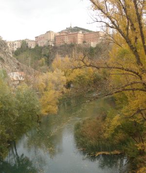 Río Júcar desde el puente de San Antón. Río Júcar desde el puente de San Antón.