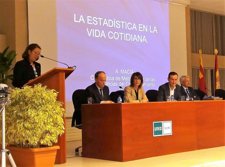 Inicio del curso en la UNED Inicio del curso en la UNED