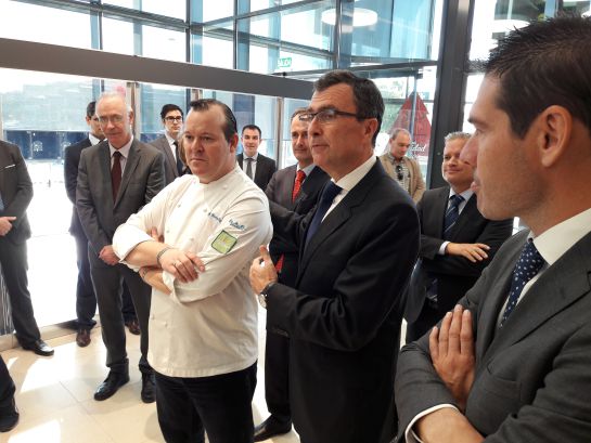 Ballesta en la inaguración esta mañana de un agran superficie de compras y donde ha hecho estas declaraciones Ballesta en la inaguración esta mañana de un agran superficie de compras y donde ha hecho estas declaraciones