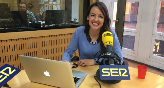 La psicóloga y sexóloga Anna Gil Wittke, se encarga cada miércoles del espacio Hablando Claro, en Hoy por hoy. La psicóloga y sexóloga Anna Gil Wittke, se encarga cada miércoles del espacio Hablando Claro, en Hoy por hoy.