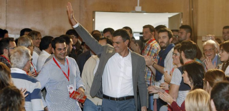 Pedro Sánchez hace justo un año en la celebración en la Universidad de Alicante las Juventudes Socialistas de España (JSE) Pedro Sánchez hace justo un año en la celebración en la Universidad de Alicante las Juventudes Socialistas de España (JSE)