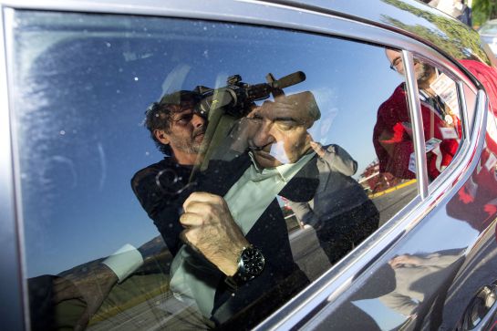 ALHAURIN DE LA TORRE, SPAIN - NOVEMBER 19: Marbella's disgraced town planning advisor, Juan Antonio Roca leaves Alhaurin de la Torre jail for three-days on his first prison leave authorized by the National Court on November 19, 2016 in Alhaurin de la Torre, Spain. Roca was sentenced to 11 years in prison in 2006 for his role in masterminding a network of real estate fraud and bribery in Marbella. Spain's biggest corruption trial, which lasted two years, saw 53 officials convicted. (Photo by Daniel Perez Garcia-Santos/Getty Images) ALHAURIN DE LA TORRE, SPAIN - NOVEMBER 19: Marbella's disgraced town planning advisor, Juan Antonio Roca leaves Alhaurin de la Torre jail for three-days on his first prison leave authorized by the National Court on November 19, 2016 in Alhaurin de la Torre, Spain. Roca was sentenced to 11 years in prison in 2006 for his role in masterminding a network of real estate fraud and bribery in Marbella. Spain's biggest corruption trial, which lasted two years, saw 53 officials convicted. (Photo by Daniel Perez Garcia-Santos/Getty Images)