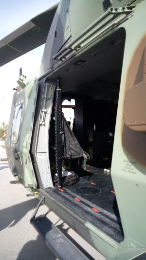Felipe VI presencia las maniobras militares del MOE en Alicante Felipe VI presencia las maniobras militares del MOE en Alicante
