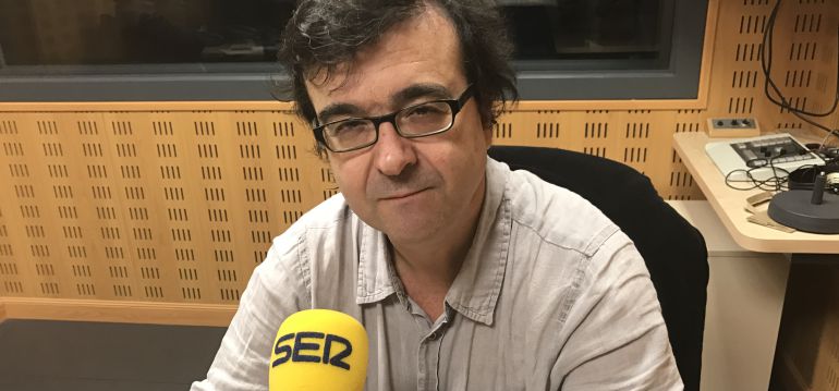 Javier Cercas: "Para conocer nuestro presente hay que ir al pasado" Javier Cercas: "Para conocer nuestro presente hay que ir al pasado"