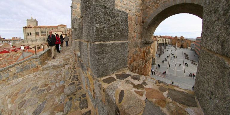 Adarve de la Muralla de Ávila Adarve de la Muralla de Ávila