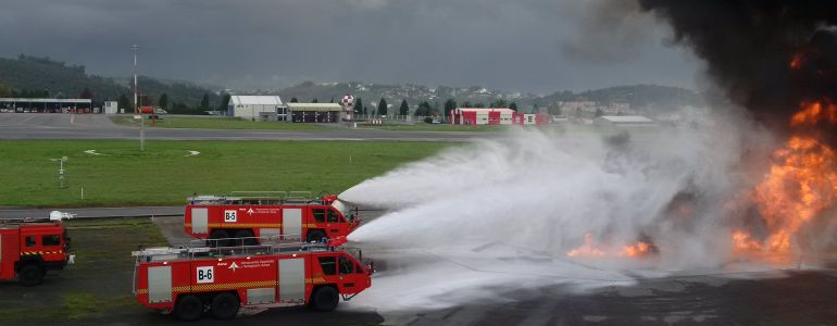 Simulacro de accidente aéreo en Alvedro Simulacro de accidente aéreo en Alvedro