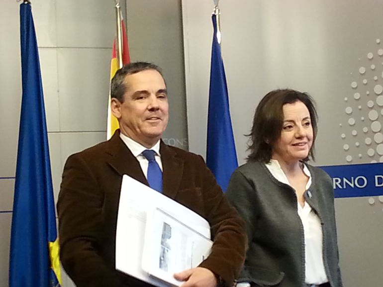 El viceconsejero de Cultura, Vicente Domínguez, y la directora general de Patrimonio Artístico, Otilia Requejo. El viceconsejero de Cultura, Vicente Domínguez, y la directora general de Patrimonio Artístico, Otilia Requejo.