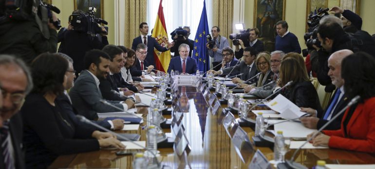 El ministro de Educación, Íñigo Méndez de Vigo, durante la Conferencia Sectorial de Educación celebrada hoy en la sede del Ministerio, en Madrid. El ministro de Educación, Íñigo Méndez de Vigo, durante la Conferencia Sectorial de Educación celebrada hoy en la sede del Ministerio, en Madrid.