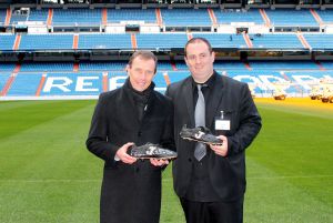 Emilio Butragueño (I) con el fotógrafo deportivo Vicen MUñoz Emilio Butragueño (I) con el fotógrafo deportivo Vicen MUñoz