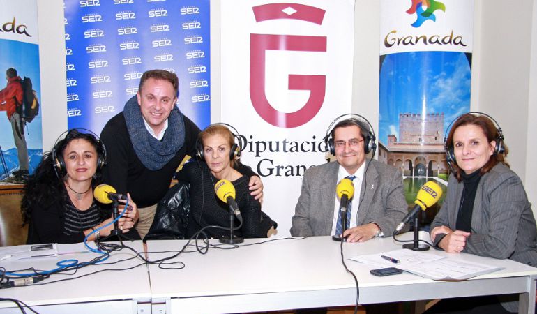 Silvia Marcos-Coordinadora de la Asociación de Cuevas Turísticas de Andalucía-,Enrique Medina-diputado provincial de Turismo,José Entrena-presidende la Diputación y del Patronato de Turismo- y Sonsoles Ferrín Soria Silvia Marcos-Coordinadora de la Asociación de Cuevas Turísticas de Andalucía-,Enrique Medina-diputado provincial de Turismo,José Entrena-presidende la Diputación y del Patronato de Turismo- y Sonsoles Ferrín Soria