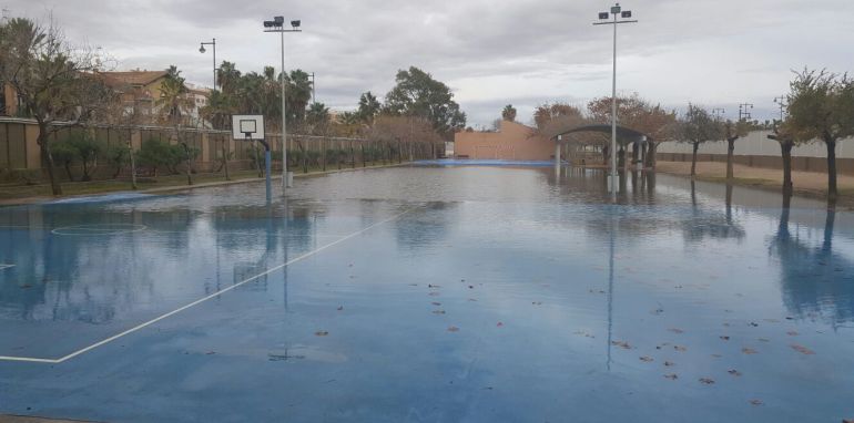 Patio del Colegio Blasco Ibañez de Valencia, tras las lluvias de este domingo Patio del Colegio Blasco Ibañez de Valencia, tras las lluvias de este domingo