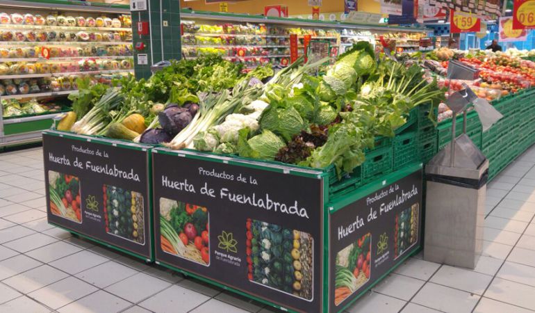 Comercios de Fuenlabrada y grandes superficies empiezan a vender producos de la huerta de la ciudad. Comercios de Fuenlabrada y grandes superficies empiezan a vender producos de la huerta de la ciudad.