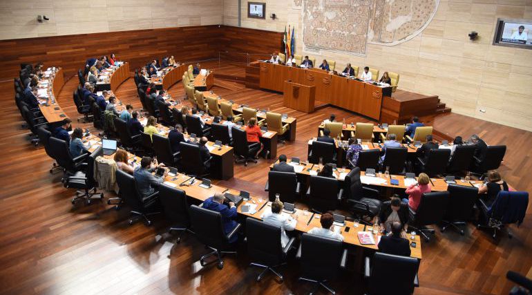 Pleno de la Asamblea de Extremadura Pleno de la Asamblea de Extremadura