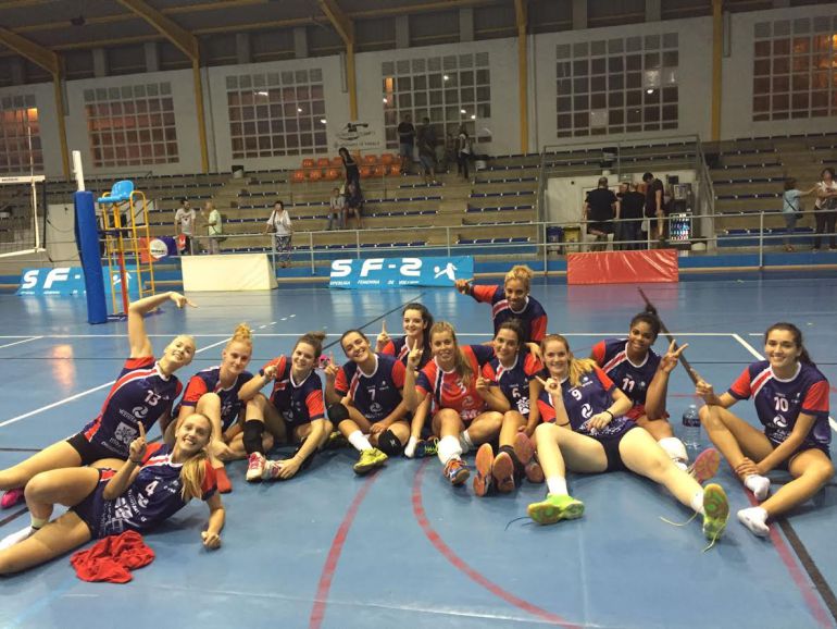 El Club Voleibol Elche logró una valiosa victoria ante el Grau Castellón El Club Voleibol Elche logró una valiosa victoria ante el Grau Castellón